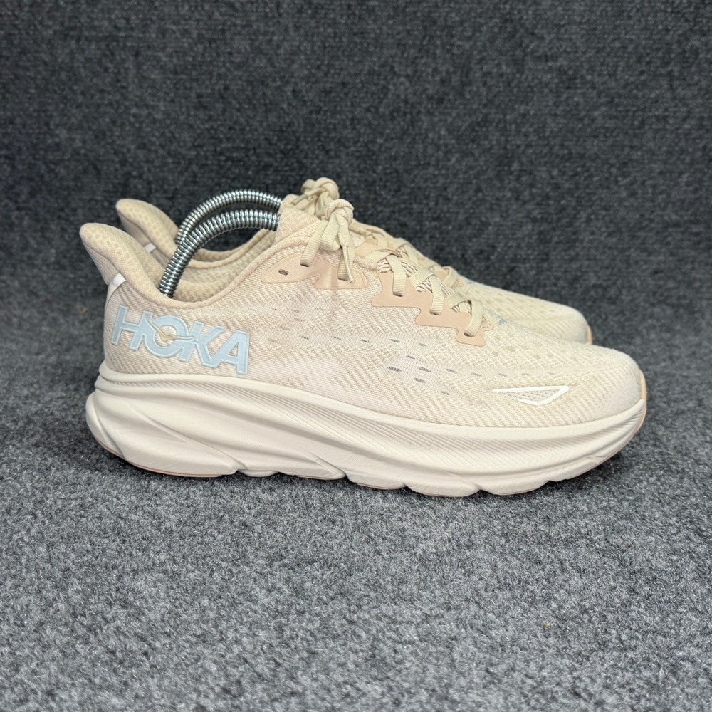 Hoka Clifton 9 Running Shoes Womens 9 Shifting Sand Eggnog Athletic Run Training